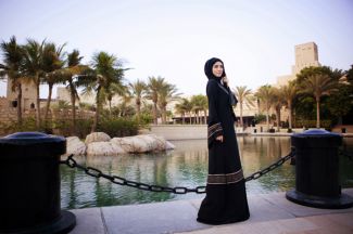Lý Nhã Kỳ làm nóng tour du lịch Dubai