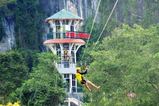 Đu dây Zip-line Sông Chày, Hang Tối nhận kỷ lục Việt Nam
