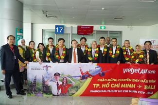 Khai trương đường bay TP Hồ Chí Minh - Bali (Indonesia)