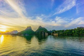Vịnh Hạ Long vào top điểm ngắm bình minh đẹp trên thế giới