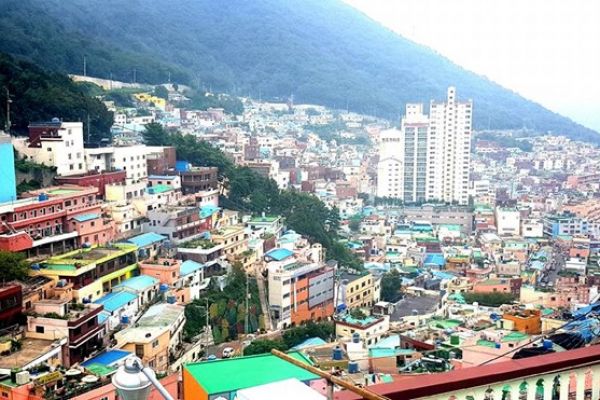 Du Lịch Hàn Quốc Ghé Làng Văn Hóa Gamcheon Đầy Màu Sắc Nghệ Thuật