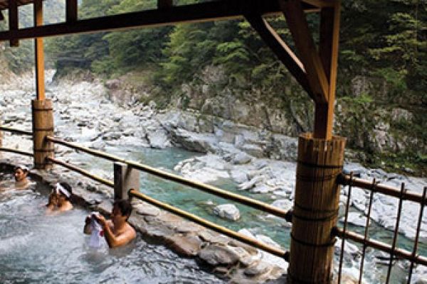 Những lưu ý cần biết trước khi tắm nước nóng truyền thống ở Nhật Bản