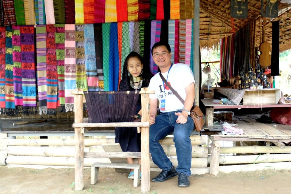 Dân tộc cổ dài ở Chiang Rai Dân tộc cổ dài ở Chiang Rai