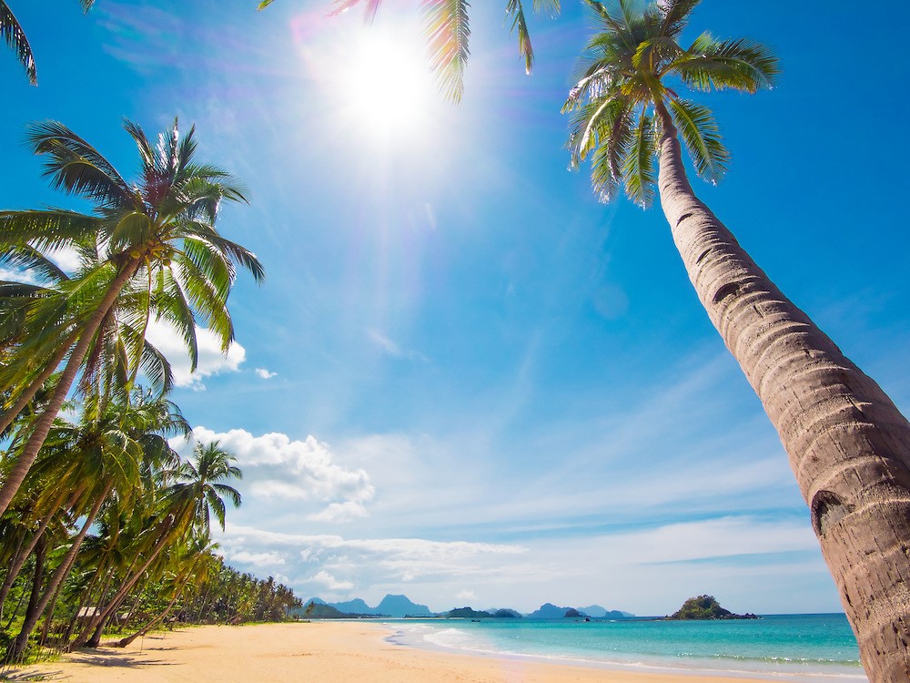 10. Nacpan, El Nido, Philippines: Xứ nghìn đảo Philippines không thiếu những bãi biển đẹp mê hoặc lòng người, trong đó phải kể đến Nacpan của El Nido, với rặng dừa duyên dáng, bãi cát mịn màng và biển trong vắt. Ảnh: Photoshelter. 10. Nacpan, El Nido, Philippines: Xứ nghìn đảo Philippines không thiếu những bãi biển đẹp mê hoặc lòng người, trong đó phải kể đến Nacpan của El Nido, với rặng dừa duyên dáng, bãi cát mịn màng và biển trong vắt. Ảnh: Photoshelter.