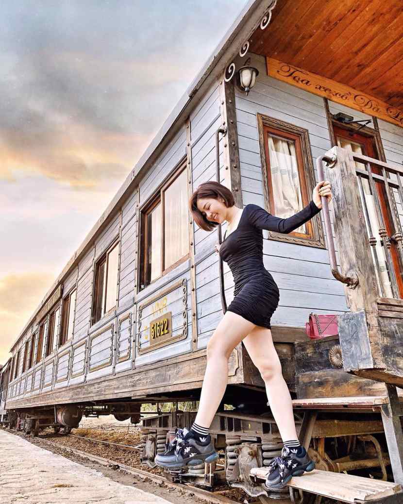 Những địa điểm trăm tuổi hút du khách ở Việt Nam 8